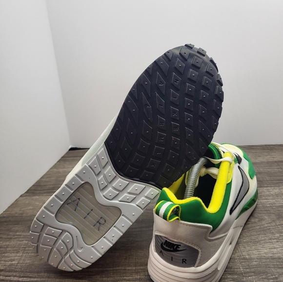 Nike Air Max Solo Oregon Ducks UNIVERSITY Of OREGON Men's Size 10 FZ4837-001 - Picture 7 of 8